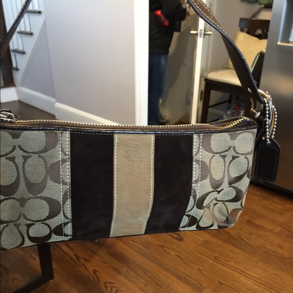 Authentic Coach Small Handbag - Picture 1 of 5